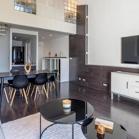 Les Cygnes - Exceptional Location With View - 3 Bedrooms 엑스레뱅