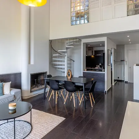 Les Cygnes - Exceptional Location With View - 3 Bedrooms 아파트 엑스레뱅