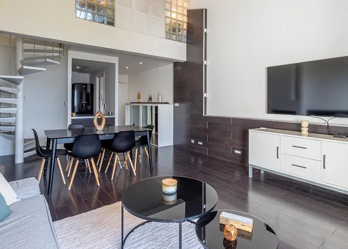 Les Cygnes - Exceptional Location With View - 3 Bedrooms 艾克斯莱班