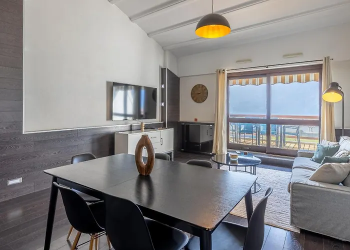 Les Cygnes - Exceptional Location With View - 3 Bedrooms *