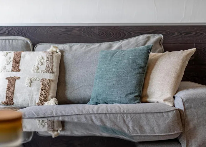 Les Cygnes - Exceptional Location With View - 3 Bedrooms